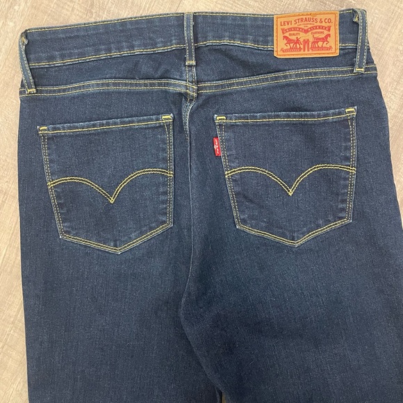 Levi Strauss & Co Jeans - Picture 8 of 10